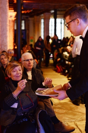 <b>GUSTO IN SCENA 2015 - LA CUCINA DEL SENZA di Massimo Spigaroli, Herbert Hintner, Giuseppe Iannotti, Ciro Salvo e Gino Sorbillo  © Alice Ostan</b> - Il Parmigiano Reggiano dell'Antica Corte Pallavicina, Polesine Parmense (PR)